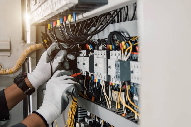 Best Local Electrician Companies  in Lakeland, NY